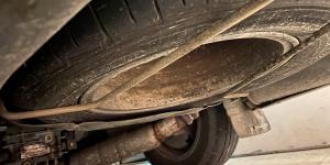 Peugeot 505 rear spare tire / trunk floor