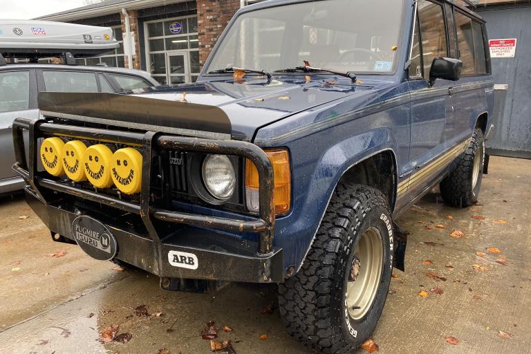 Jeff's 1986 Isuzu Trooper 