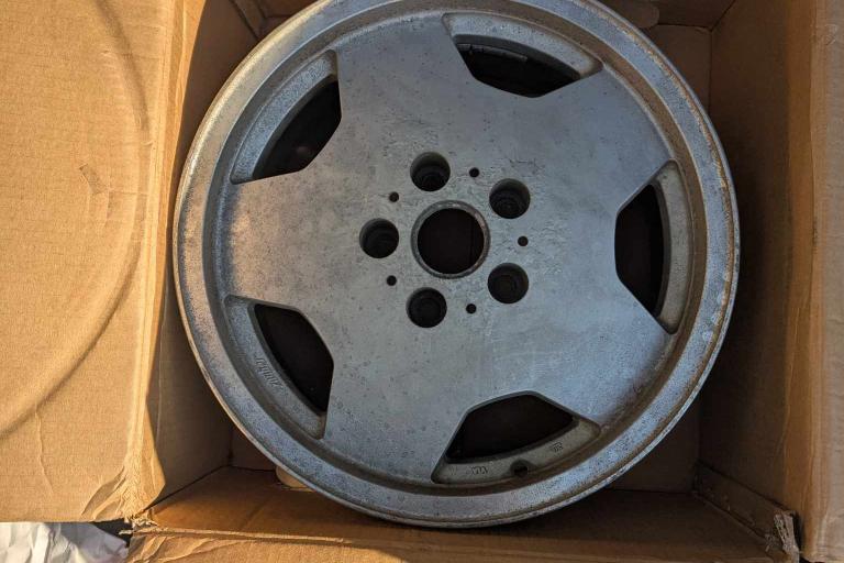 The poorly measured Zauber AMG wheels 