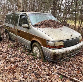 Chrysler Town & Country Minivan